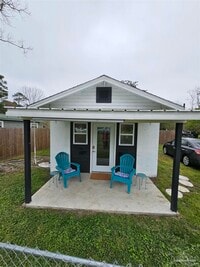 Building Photo - 9775 N Loop Rd