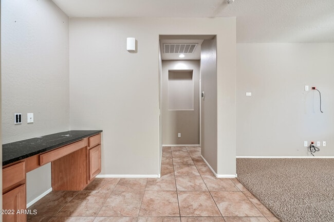 Building Photo - 8767 W Fleetwood Ln