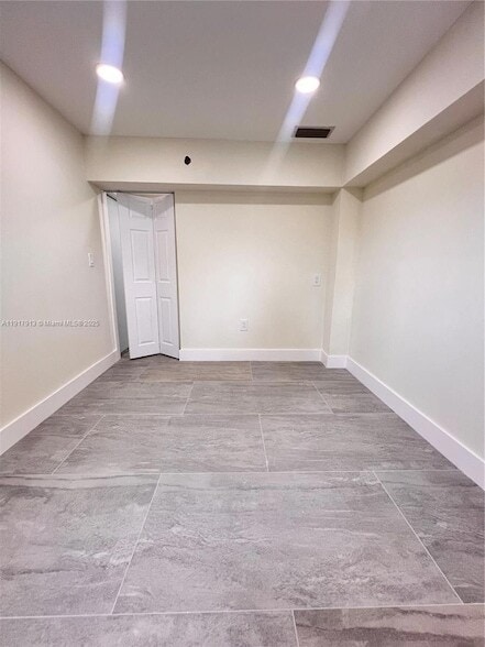 Building Photo - 161 SW 52nd Ct