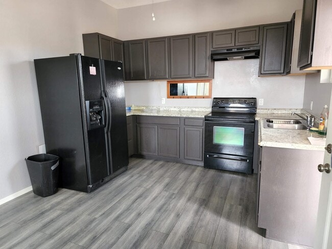 Building Photo - 22630 Pacific St