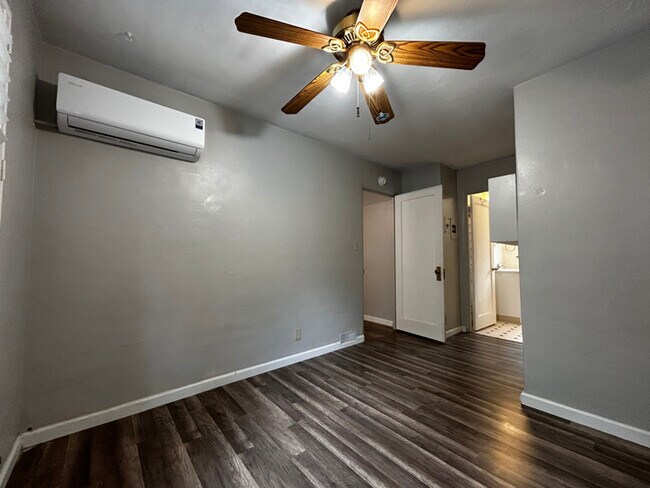 Building Photo - 2847 Coloma St