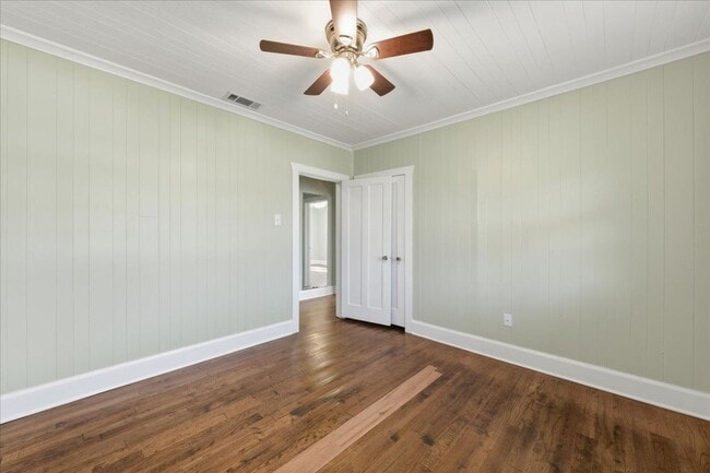 Building Photo - Charming 3-Bedroom Home with Large Fenced Yard in Richmond Hill!