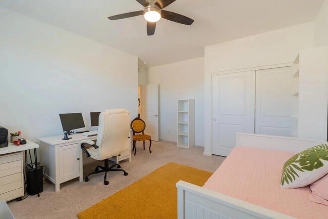 Building Photo - 2639 E Alida Trail