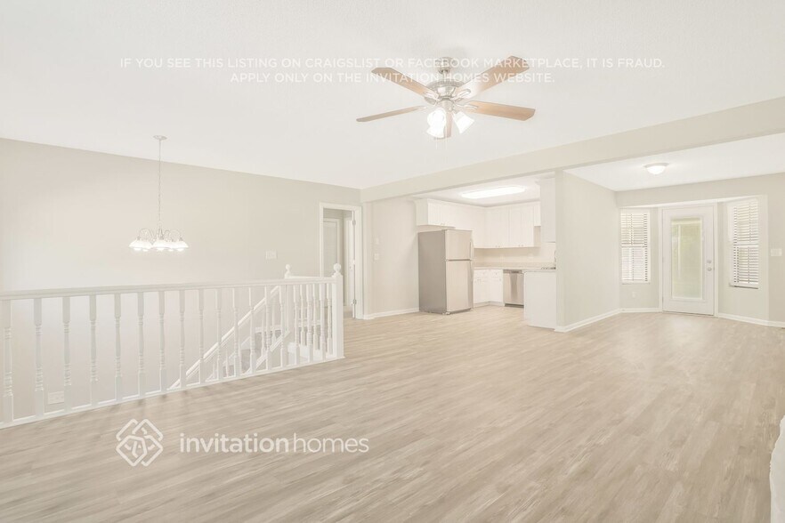 Building Photo - 2694 Candler Dr