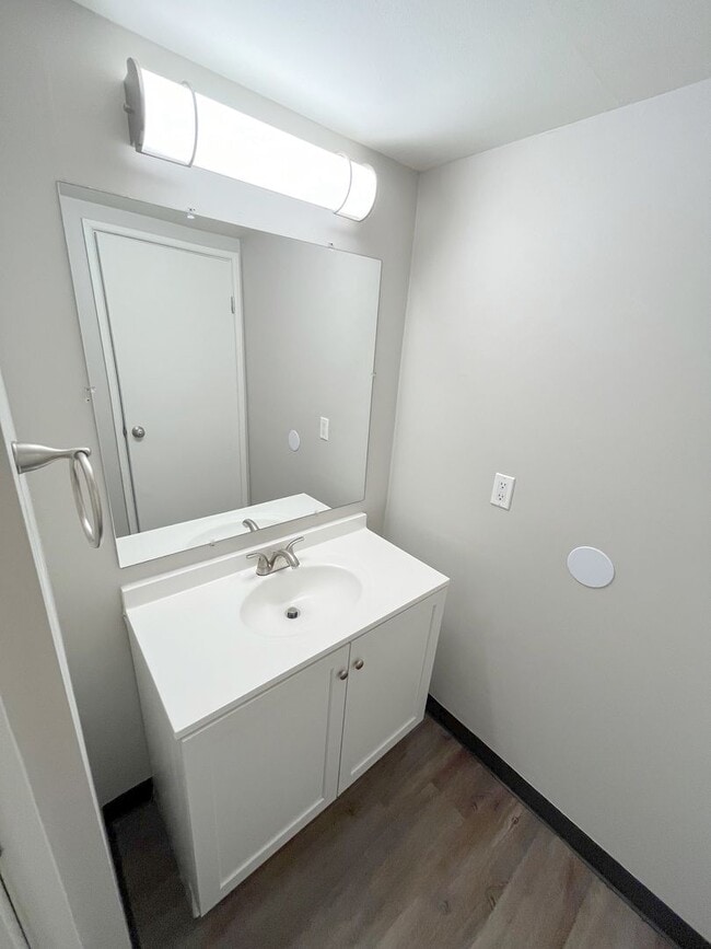 Building Photo - Modern 2-Bedroom Apartments in Crown Point, IN – Pet Friendly!