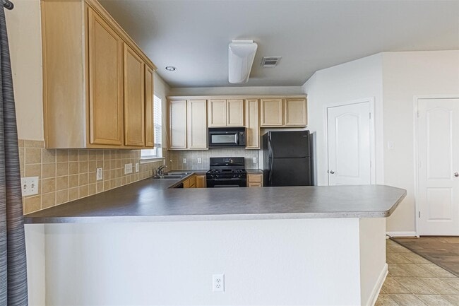 Building Photo - 8031 Fisher Glen Ln