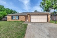 Building Photo - 6414 Big Springs Dr