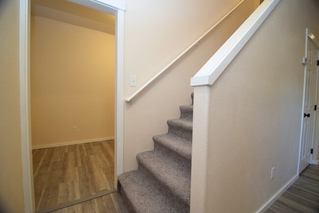 Building Photo - 18528 SW Mcclarey Dr
