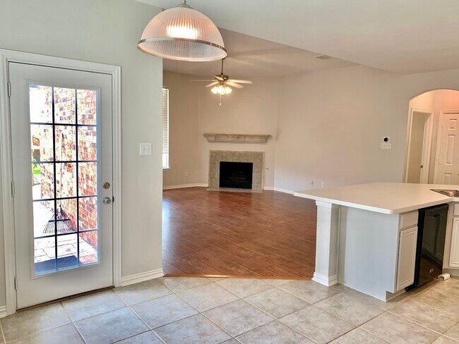 Building Photo - 7133 Derbyshire Dr