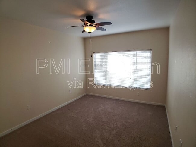Building Photo - 8425 Pebble Creek Way