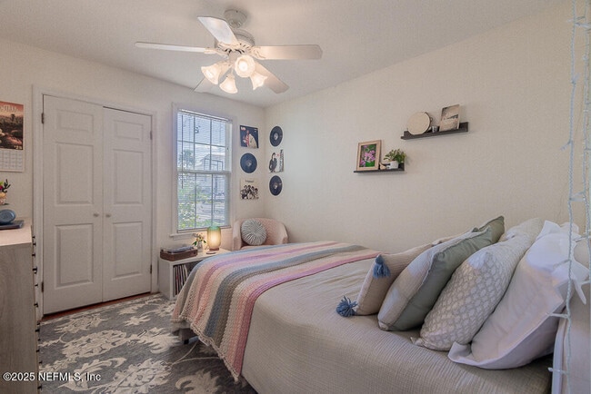 Building Photo - 214 Hopkins St