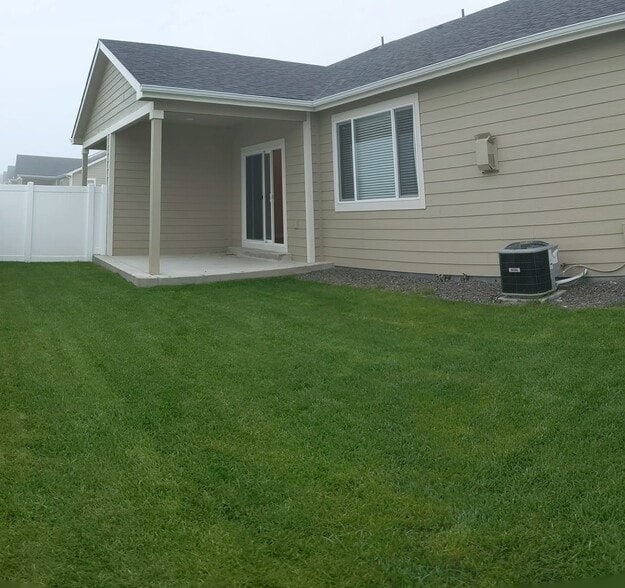 Backyard - 5609 Franklin Dr