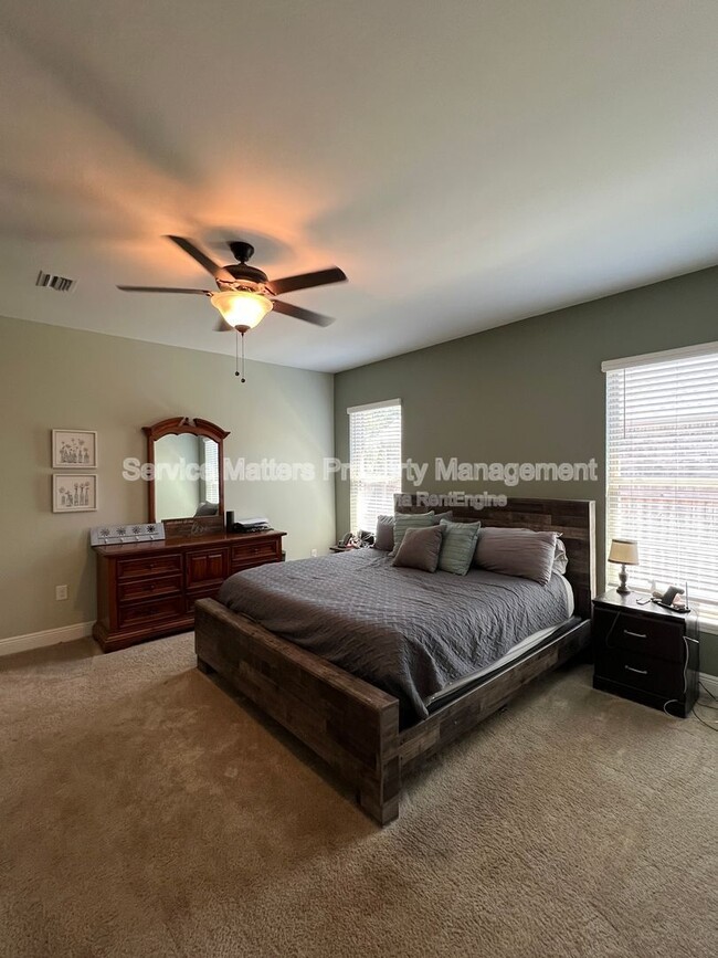Building Photo - 6087 Cheyenne Dr