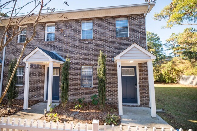 Building Photo - 942 Bonham Ave