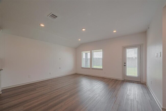 Building Photo - 14519 Sweetwater Dr