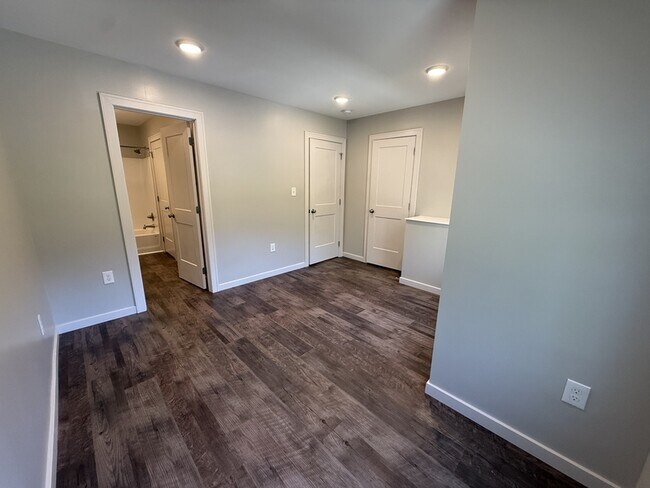 Building Photo - 209 Terrace Dr