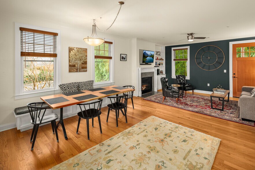 Open Concept Living Area - 279 E Chestnut St