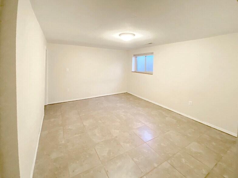 Basement bedroom - 2685 S Dayton Way