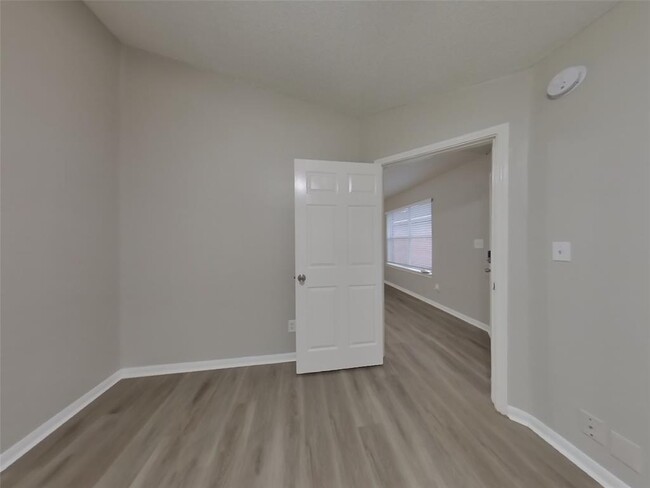 Building Photo - 3139 Boynton Dr