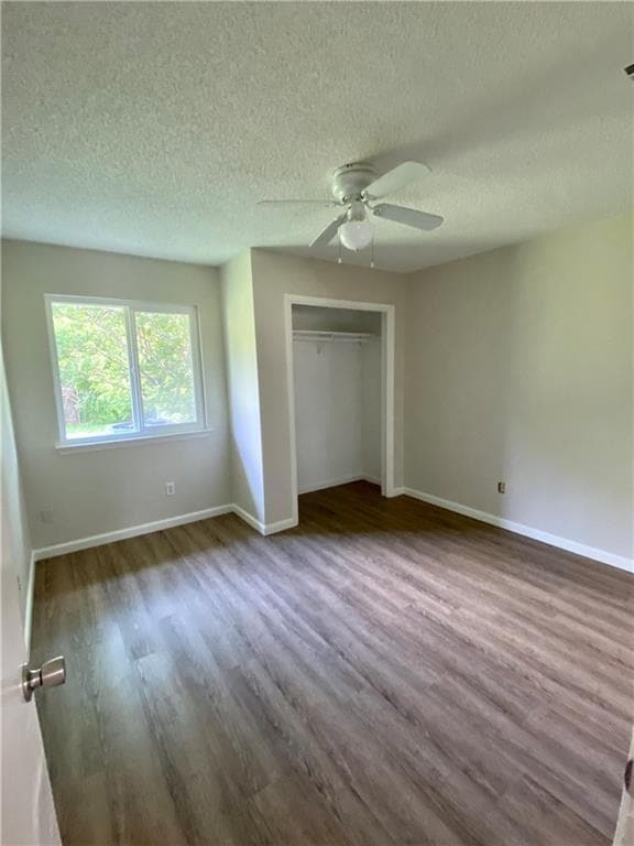 Building Photo - 1715 Shadowview Dr
