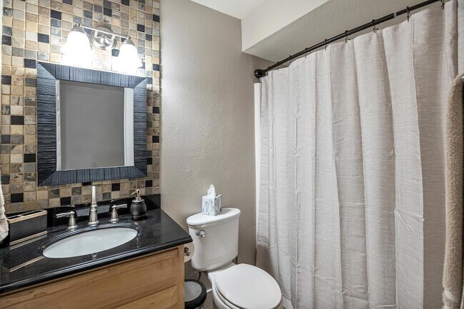 Building Photo - 5045 N 81st St