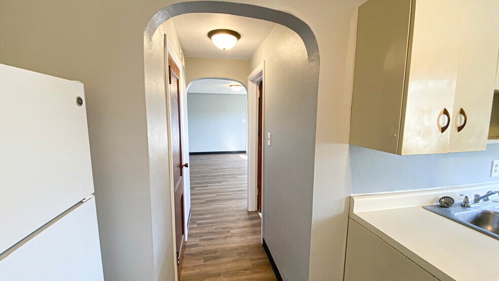 Building Photo - 227 W Dunklin St