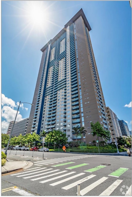 Building Photo - 801 South St