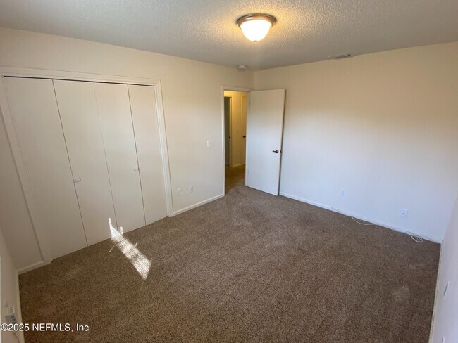 Building Photo - 12924 Tree Way Ln