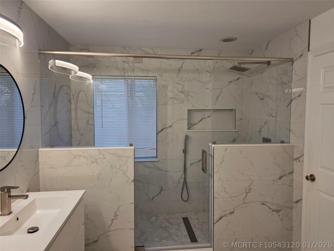 Building Photo - 3569 Santa Fe Pl