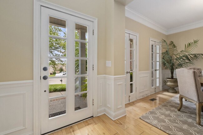 Building Photo - 1015 Crimson Clover Dr