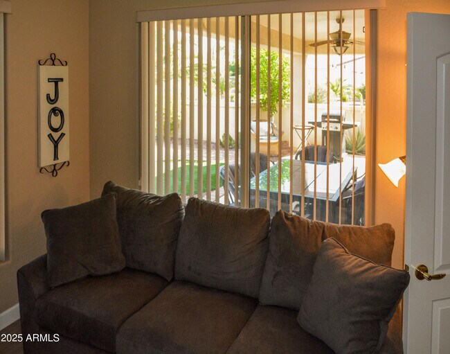 Building Photo - 13436 W La Vina Dr