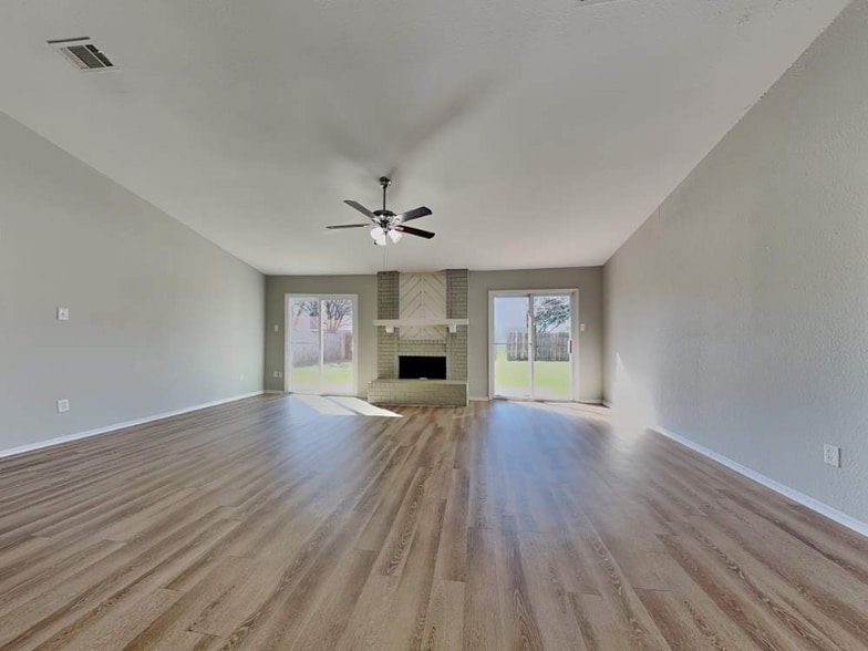 Building Photo - 201 Kalmia Dr