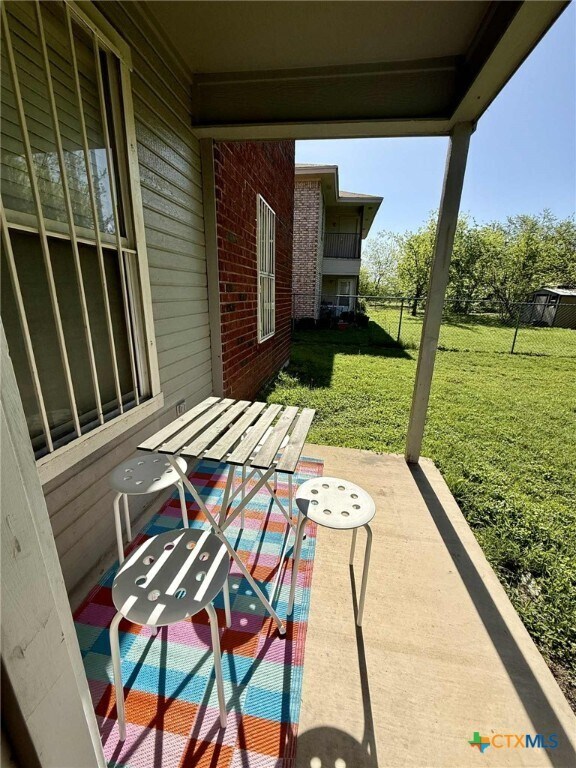 Building Photo - 1008 Circle M Dr