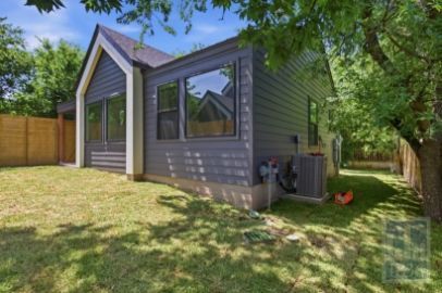 Building Photo - 505 Thelma Dr