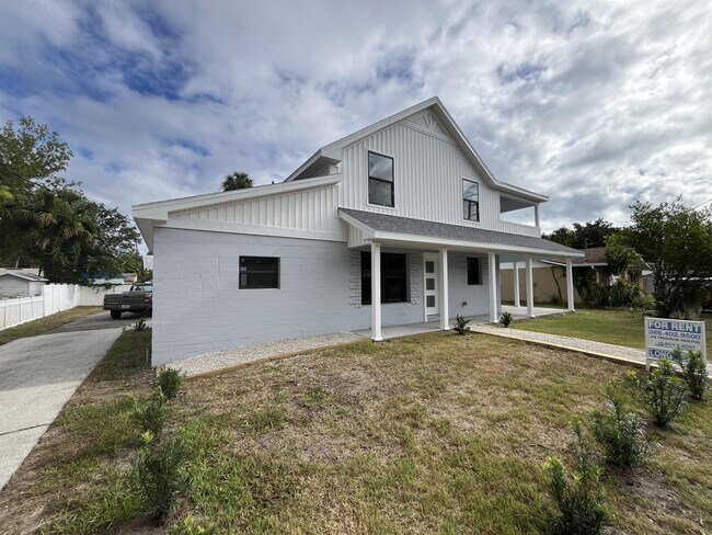 Building Photo - 119 Dixwood Ave