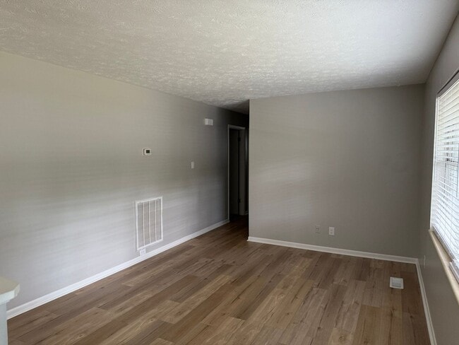 Building Photo - Renovated Rocky Hill Home