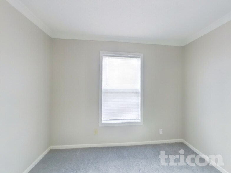 Building Photo - 1997 Evergold Cir