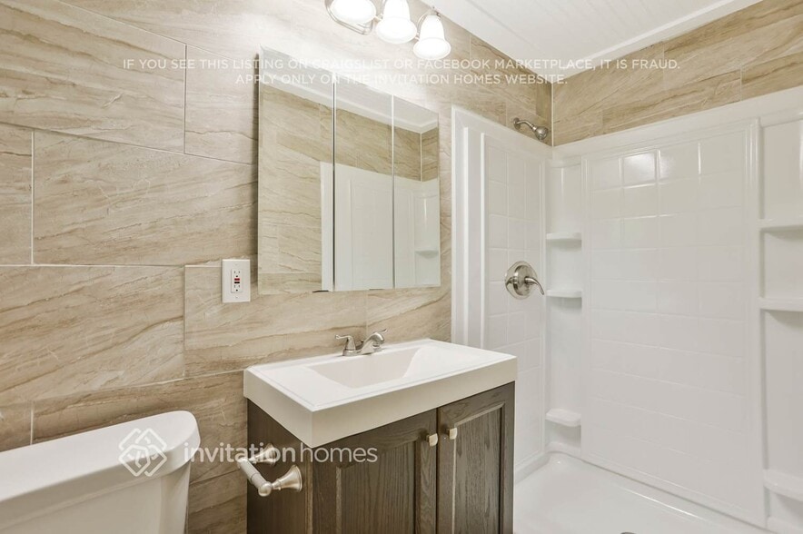 Building Photo - 5304 Valleyview Dr