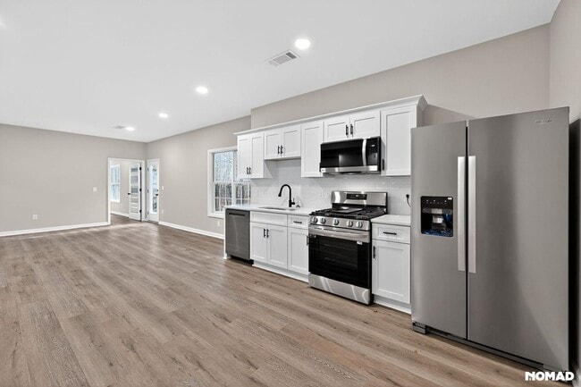 Building Photo - 1590 Highland Farm Dr