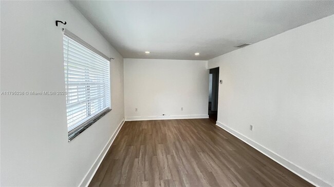 Building Photo - 1807 NW 33rd St