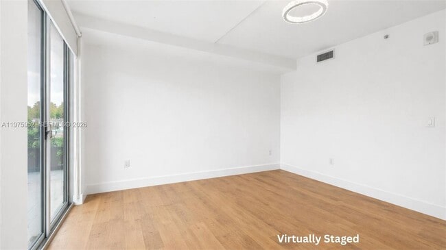 Building Photo - 13800 Highland Dr