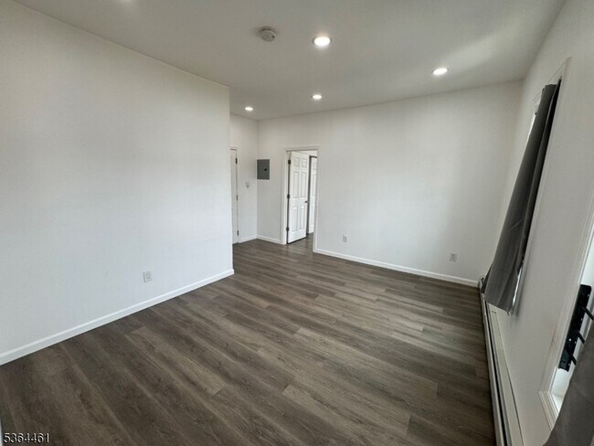 Building Photo - 53 17th Ave