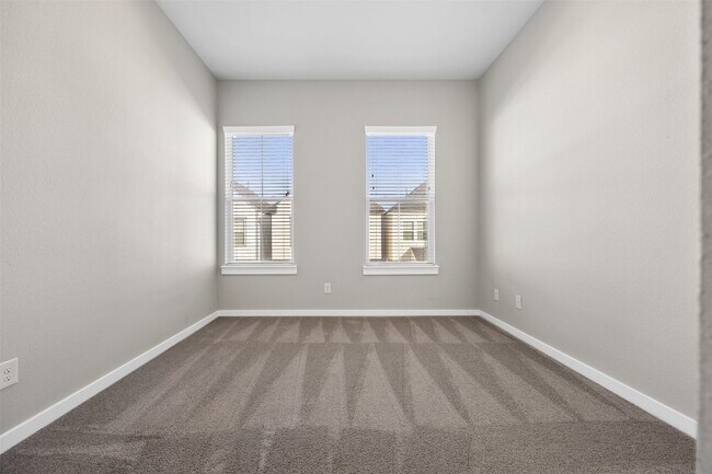 Building Photo - 8451 Berry Brush Ln