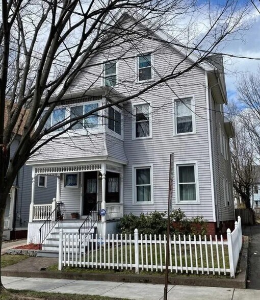 Primary Photo - 23 Woodland St