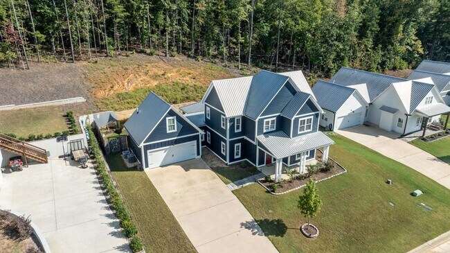 Building Photo - 2024 Adams Ridge Dr
