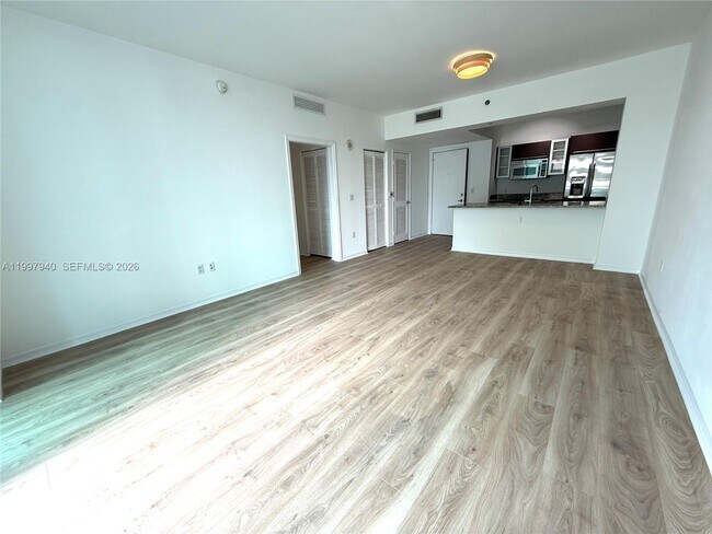 Building Photo - 951 Brickell Ave