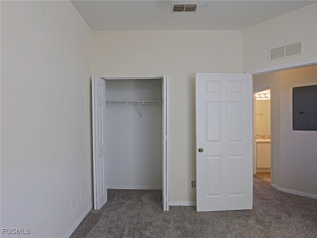 Building Photo - 4133 Bellasol Cir