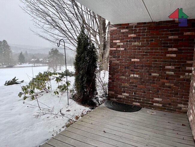 Building Photo - 60 Snowdrift Ln