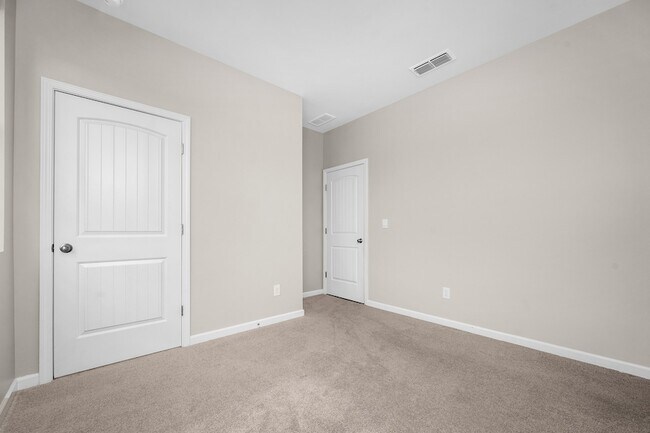 Building Photo - 131 Saddle Horse Ln