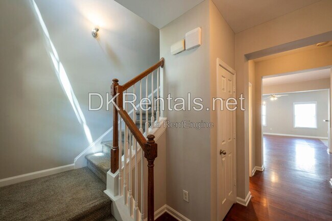 Building Photo - 2555 Flat Shoals Rd